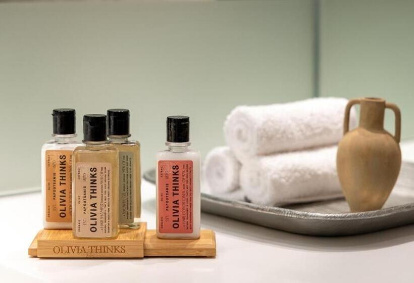 Номер Deluxe Вид на Бассейн, Patmos Aktis, A Luxury Collection Resort & Spa, Greece