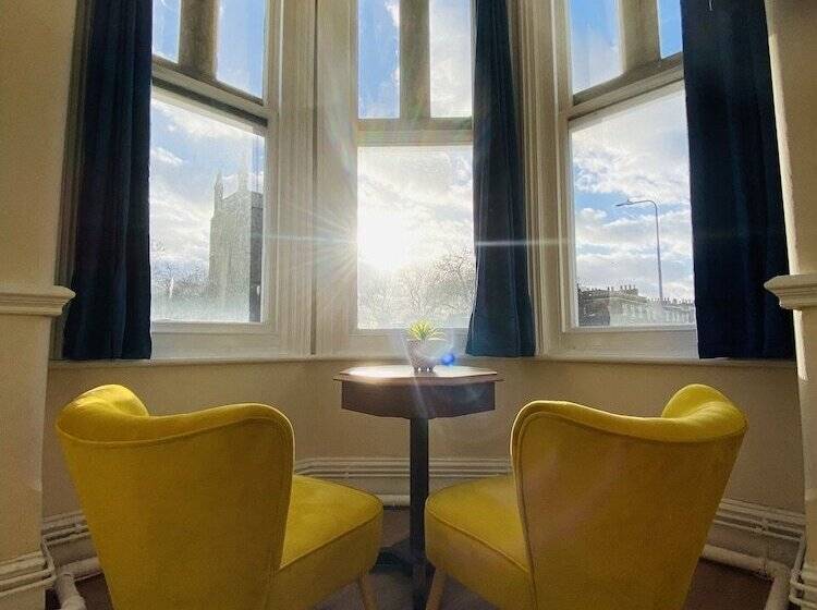 Президентский Люкс, Royal Hotel Sheerness