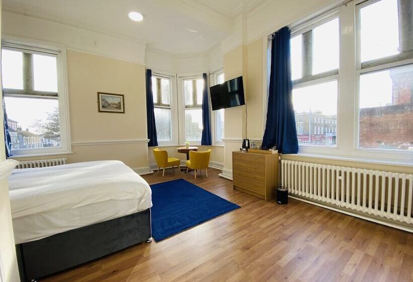 Президентский Люкс, Royal Hotel Sheerness
