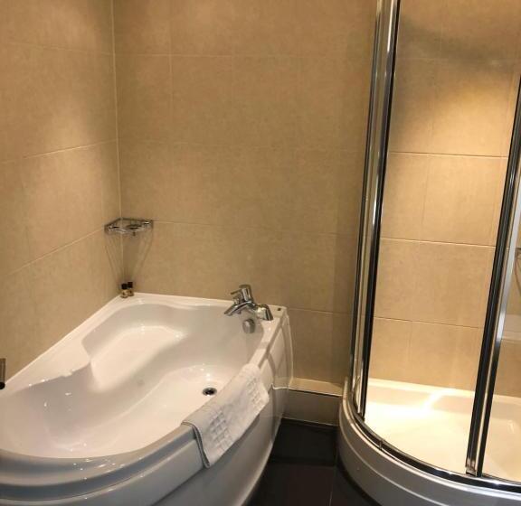 غرفة سوبيريور, The Bluebell