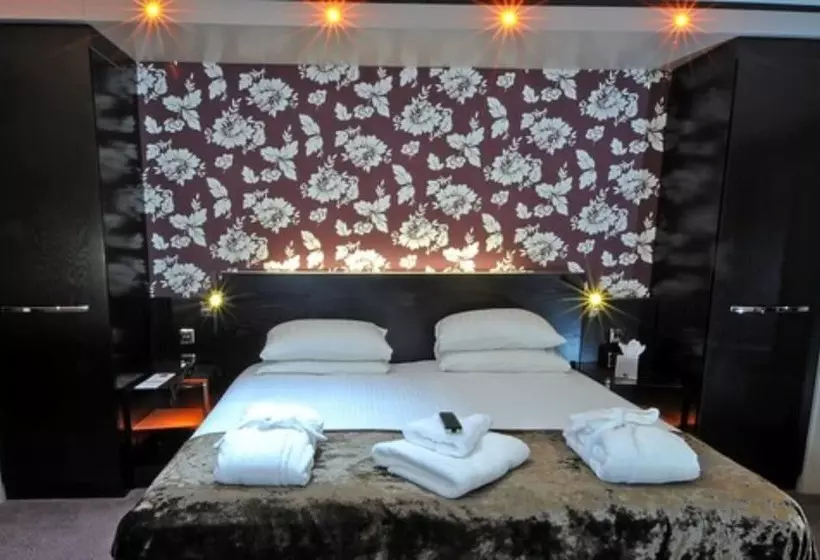 Deluxe Suite, The Bluebell