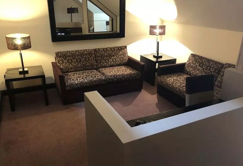 Deluxe Suite, The Bluebell