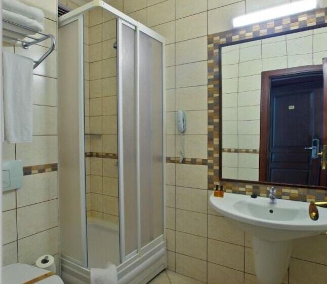 غرفة قياسية, Yucelen