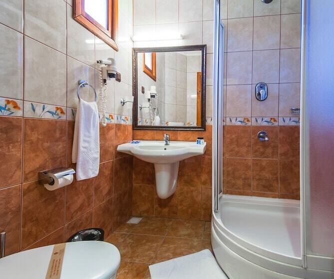 غرفة قياسية, Yucelen