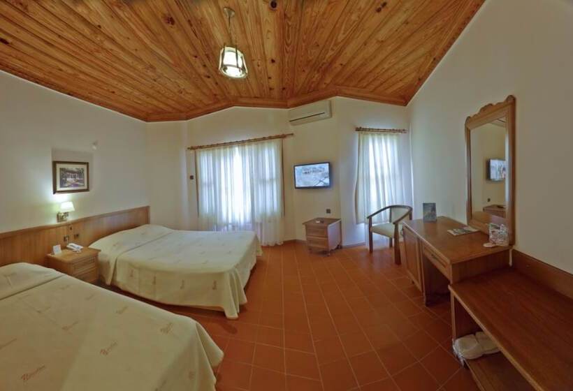 غرفة قياسية ثلاثية, Yucelen