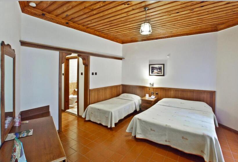 غرفة قياسية ثلاثية, Yucelen