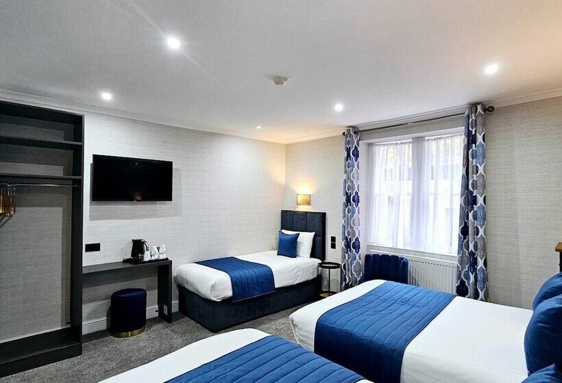 غرفة عائلية, Mentone