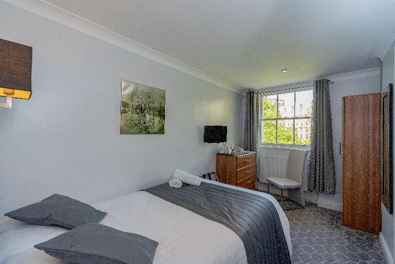 غرفة أساسية, Mentone