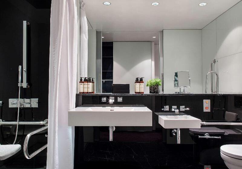 غرفة قياسية رباعية, Mentone