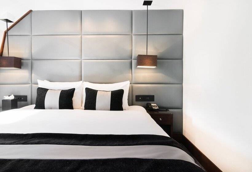 デラックストリプルルーム, The Devonshire