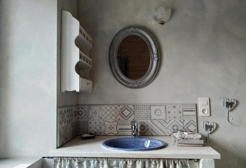 家庭间, Côté Chapelle