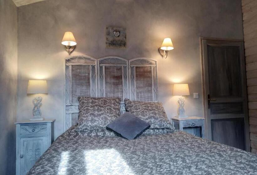 家庭间, Côté Chapelle