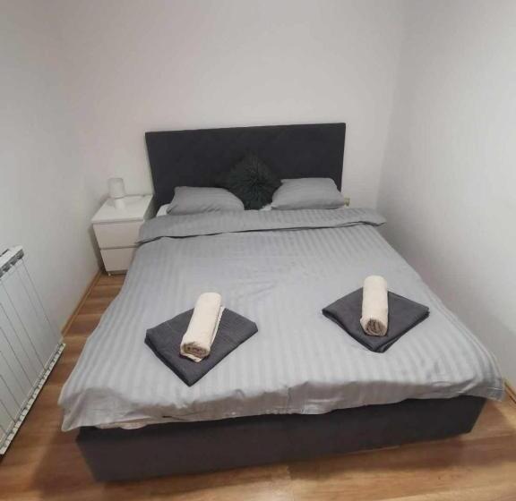 آپارتمان دلوکس 3 خوابه, Apartments Unite