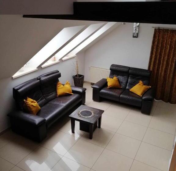 آپارتمان دلوکس 3 خوابه, Apartments Unite