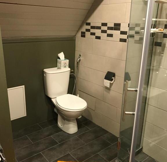 デラックストリプルルーム, La Coulee Verte