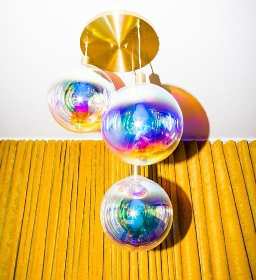 جناح دور أخير, The Russell