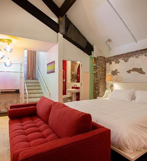 جناح, The Russell