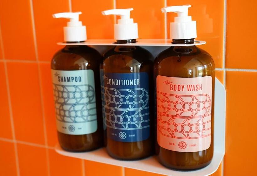 غرفة كلاسيكية سرير كينج, The Russell