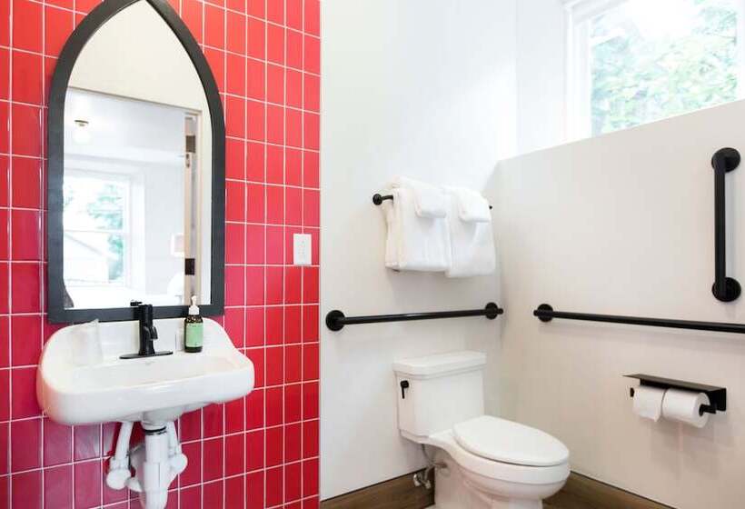 غرفة ديلوكس سرير كينج, The Russell