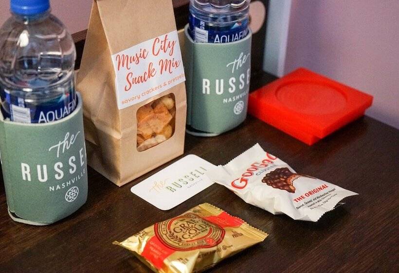 غرفة كلاسيكية سرير كينج, The Russell