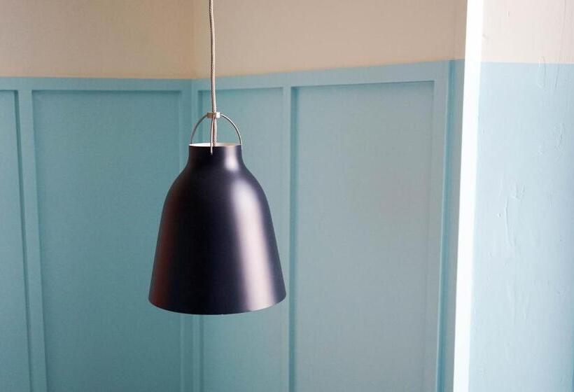 غرفة كلاسيكية سرير كينج, The Russell