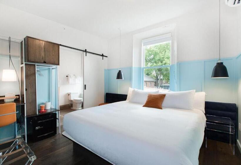 غرفة كلاسيكية سرير كينج, The Russell