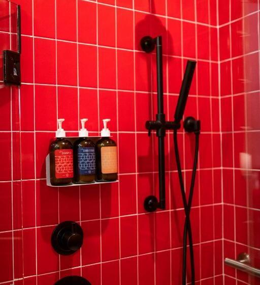 غرفة ديلوكس سرير كينج, The Russell