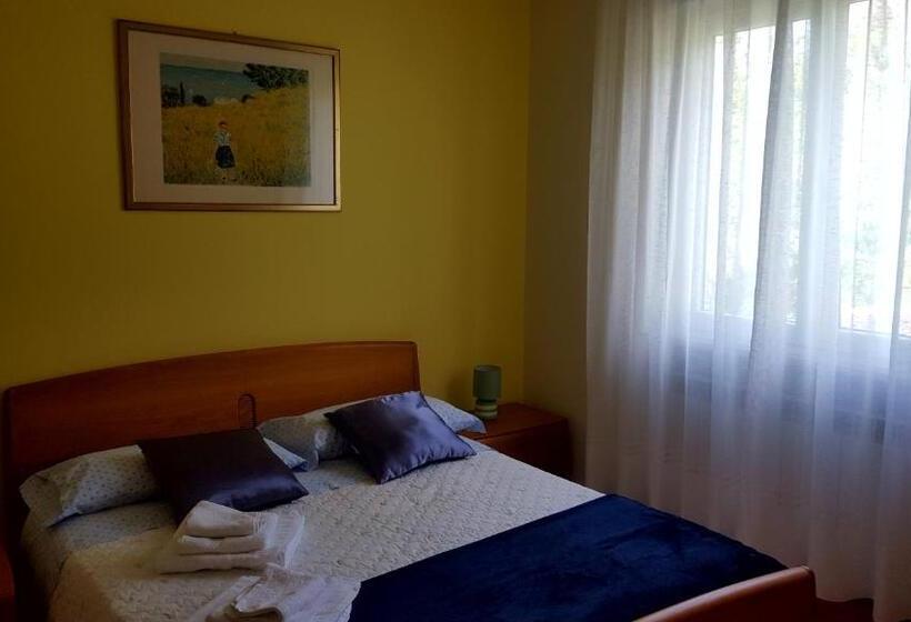 スタンダードトリプルルーム, Casaroman