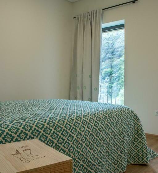 Номер Стандарт, Dois Lagares House