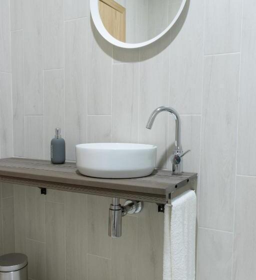 Номер Стандарт, Dois Lagares House