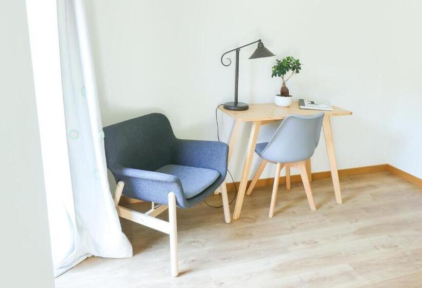 Номер Стандарт, Dois Lagares House