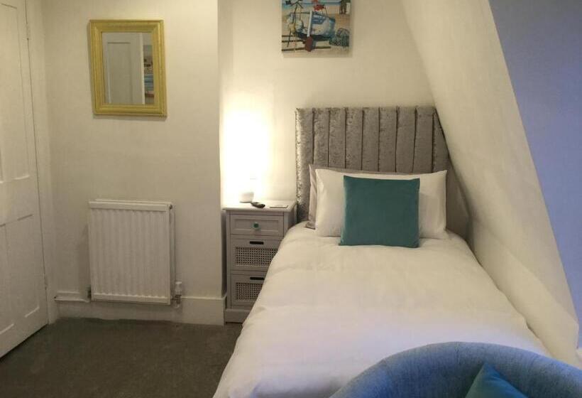 غرفة قياسية فردية, Glebe House