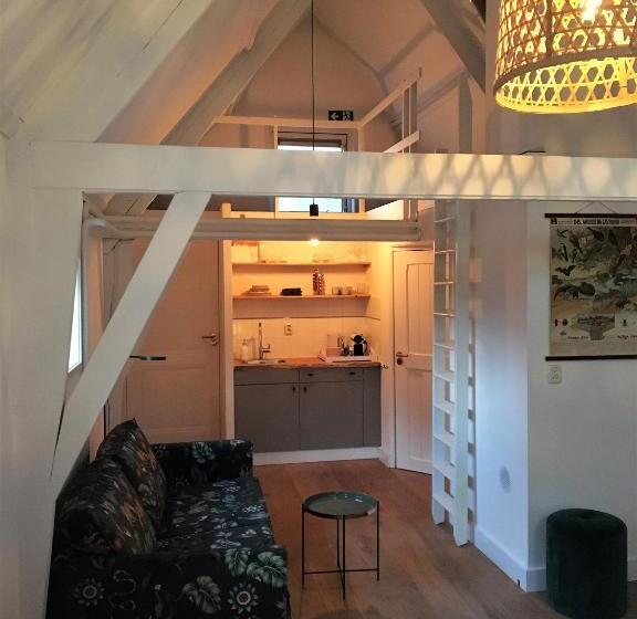 استودیوی استاندارد, Ninet7