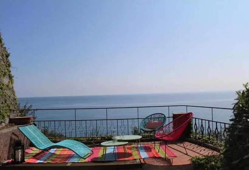 海の見える１ベッドルームアパートメント, Conca Verde C21  Beach Front Little Villas Pool, Private Jacuzzi Sea View