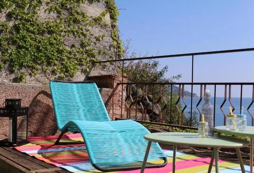 海の見える１ベッドルームアパートメント, Conca Verde C21  Beach Front Little Villas Pool, Private Jacuzzi Sea View