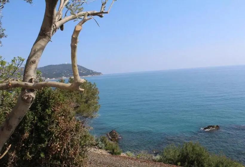 海の見える１ベッドルームアパートメント, Conca Verde C21  Beach Front Little Villas Pool, Private Jacuzzi Sea View