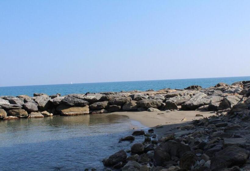 海の見える1ベッドルームアパートメント, Conca Verde C21 Beach Front Little Villas Pool, Private Jacuzzi Sea View