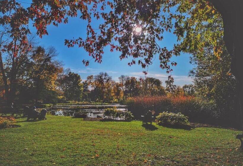 经济房, Homa Homestay Hotel By Olympic Stadium Montreal Auberge Hostel