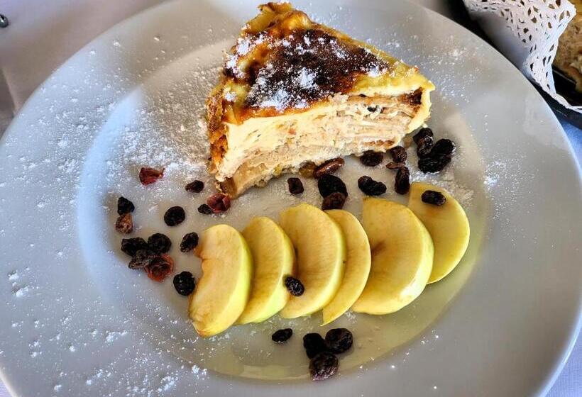 آپارتمان 1 خوابه با تراس, Piranart Boutique Hotel & More