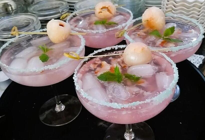 آپارتمان 1 خوابه همکف, Piranart Boutique Hotel & More