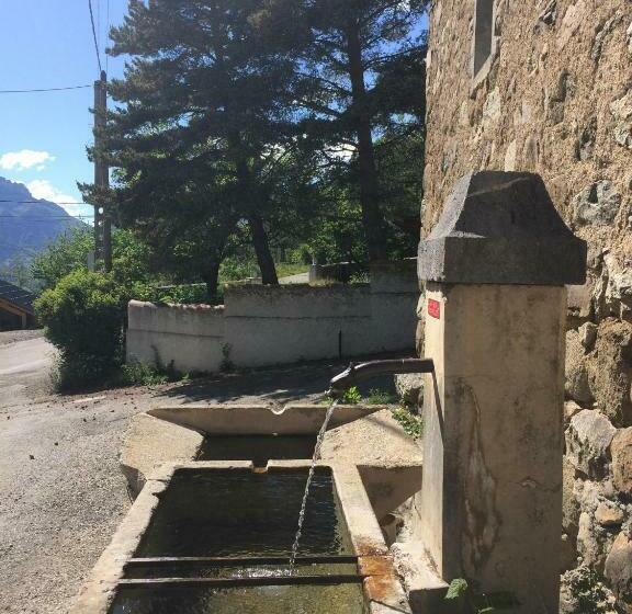 חדר סטנדרט נוף להרים, B&b Maisonnel