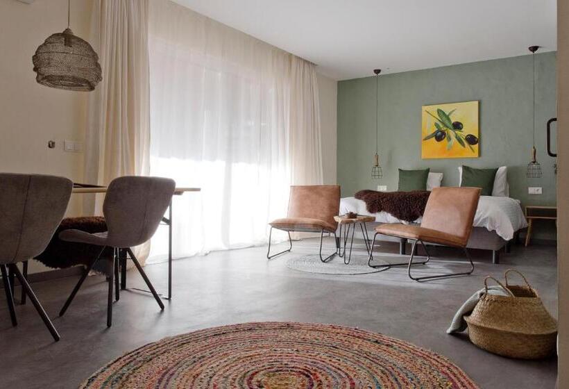 家庭间, Trendy And Luxe B&b And Garden Suite
