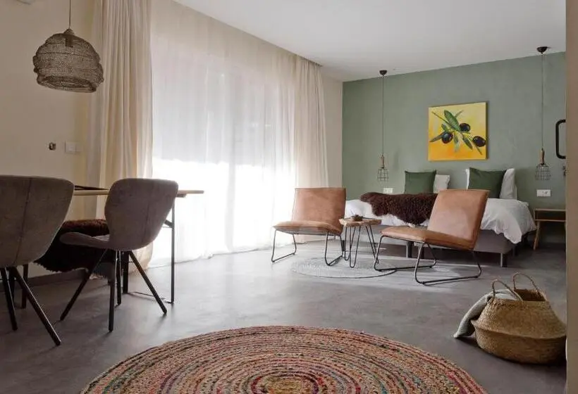 ファミリールーム, Trendy And Luxe B&b And Garden Suite