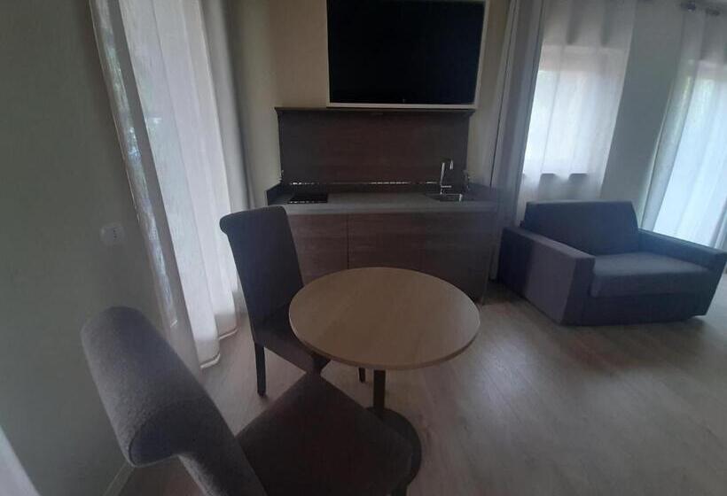 חדר משפתחתי סופריור, Al Colle