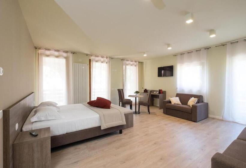 חדר משפתחתי סופריור, Al Colle