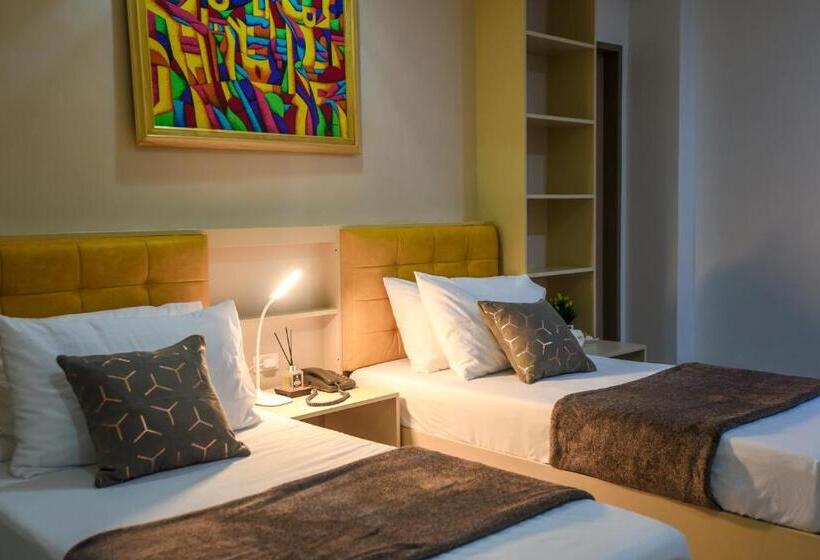 اتاق لوکس, Ett Hometel