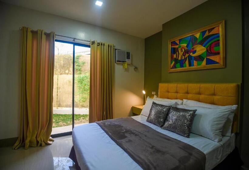 سوییت خانوادگی, Ett Hometel