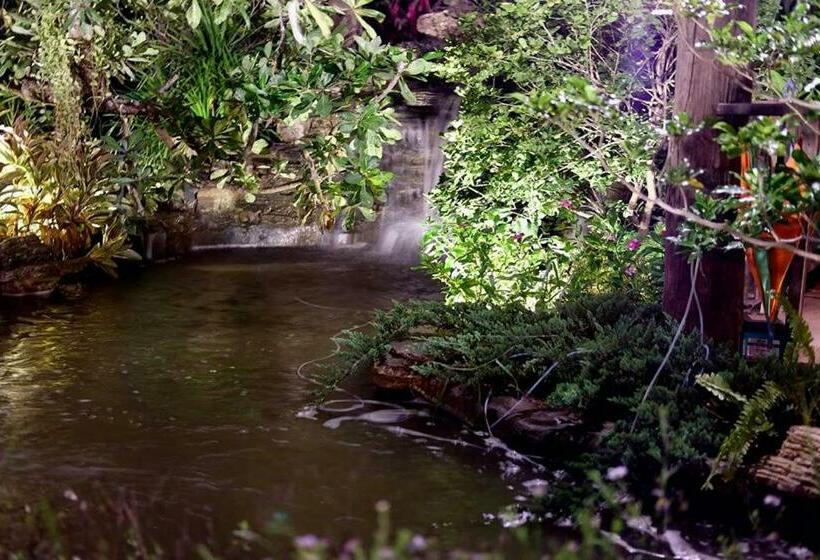 Номер Стандарт Вид на Сад, Naga Tara Boutique Resort