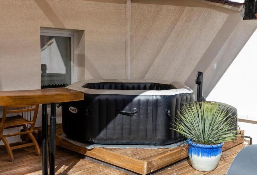 غرفة قياسية مزوَّدة بتراس, La Terrasse De Tiss