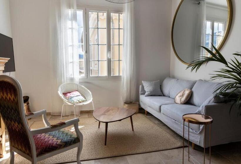 غرفة قياسية مزوَّدة بتراس, La Terrasse De Tiss